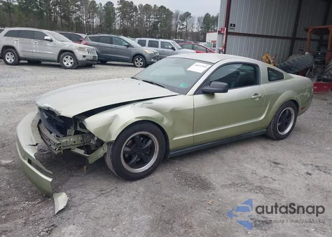 2005 Ford Mustang V6 Deluxe/V6 Premium from USA, damaged, VIN 1ZVFT80N455222432